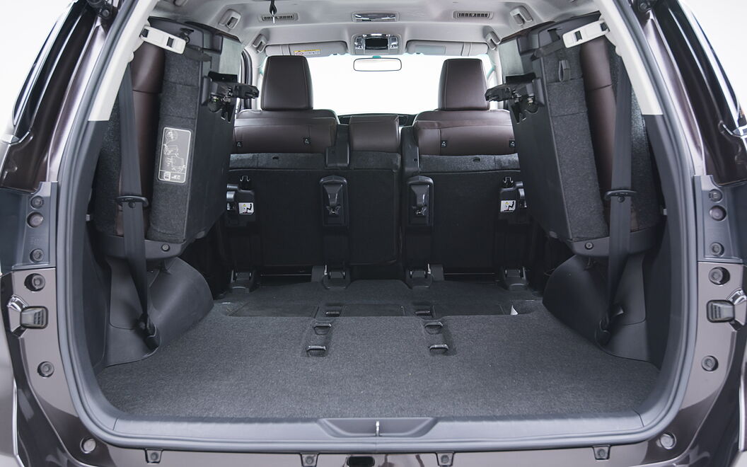 Toyota Fortuner [2016-2021] Bootspace with all Seats Folded