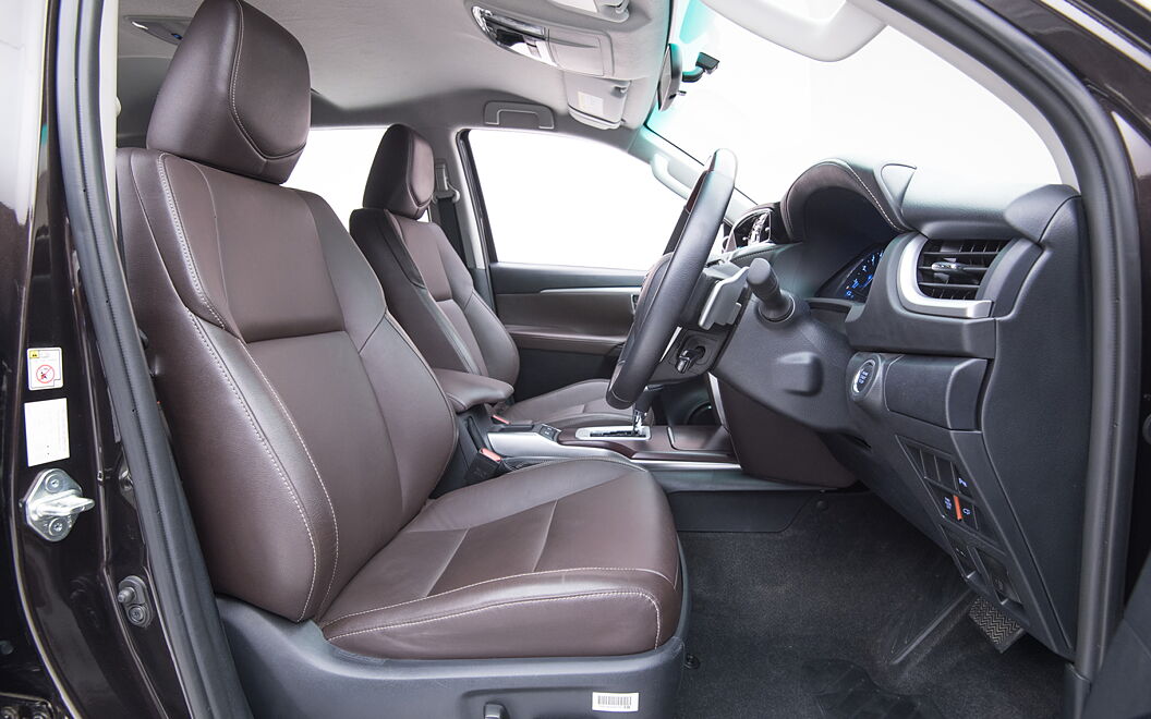 Toyota Fortuner [2016-2021] Front Seats