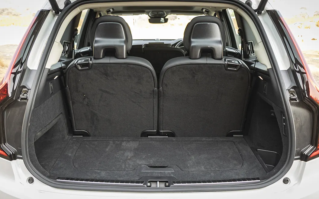 Volvo XC90 Bootspace