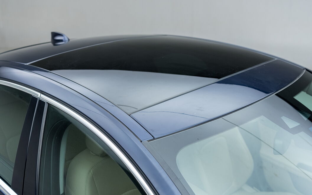 Jaguar XF Roof