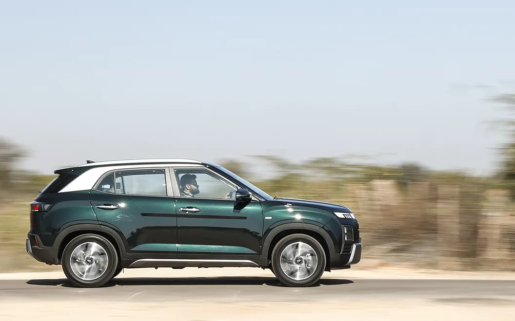Hyundai Creta Right View