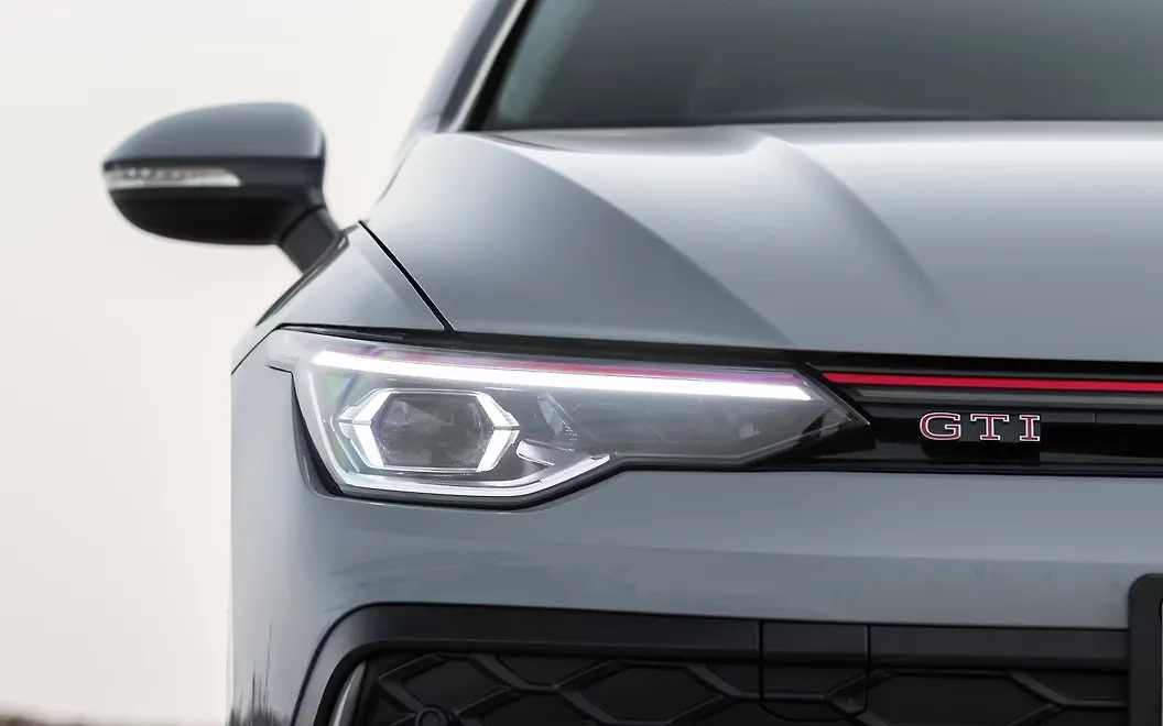 Volkswagen Golf GTI Head Light