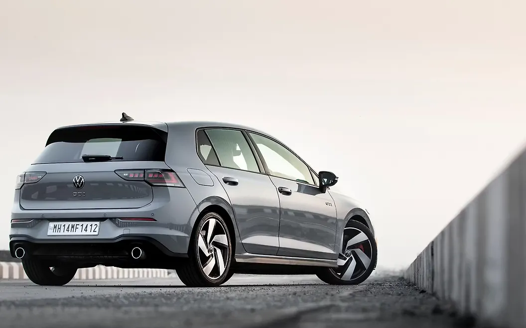 Volkswagen Golf GTI Right Rear View