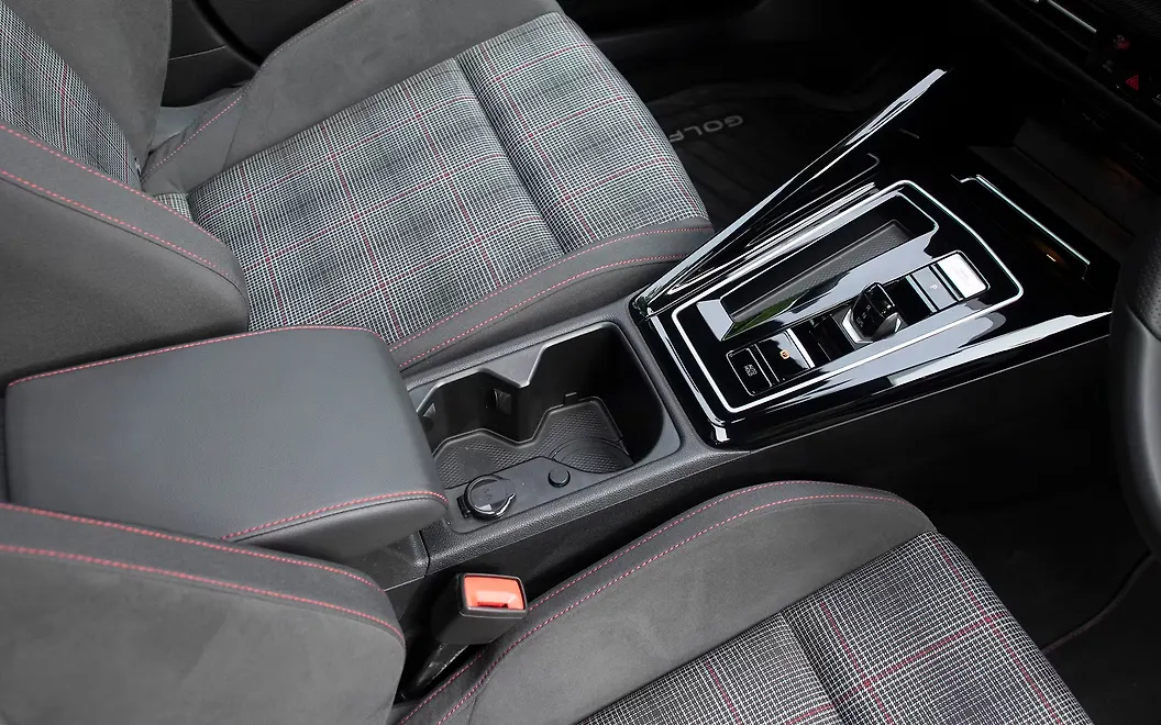 Volkswagen Golf GTI Storage
