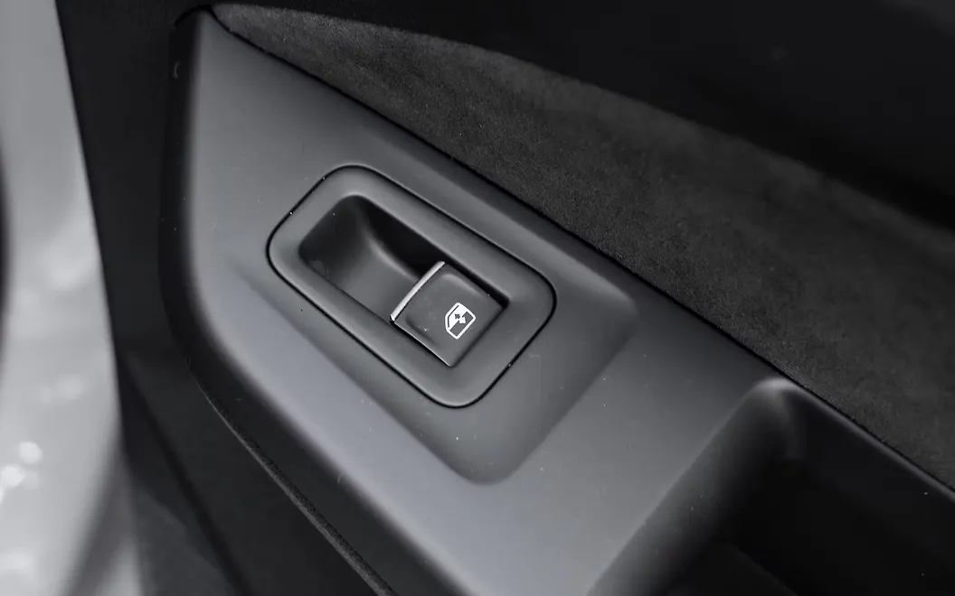 Volkswagen Golf GTI Passenger Window Controls