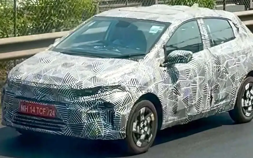 Tata Altroz Front Right View