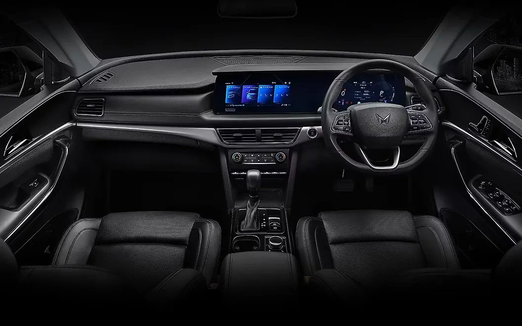 Mahindra XUV700 DashBoard