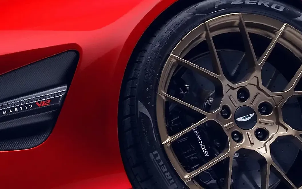 Aston Martin Vanquish Tyre