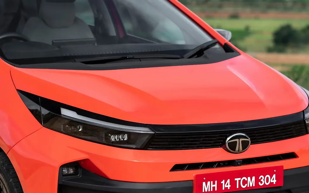 Tata Altroz Bonnet