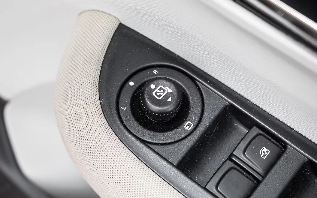 Tata Altroz ORVM Controls