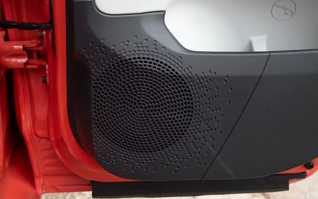Tata Altroz Rear Speakers