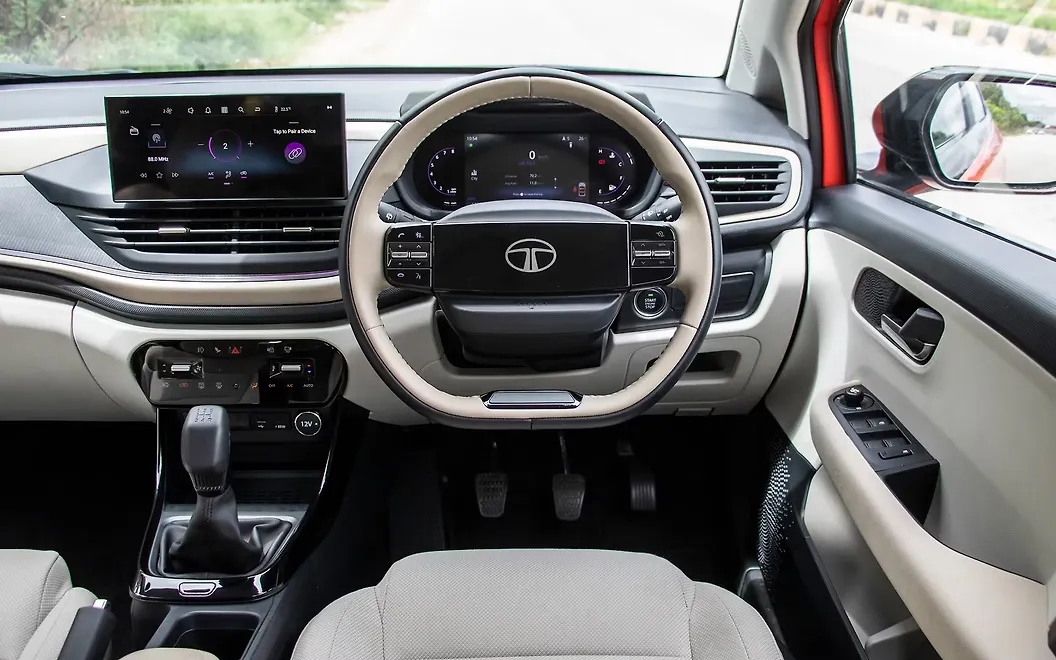 Tata Altroz Steering