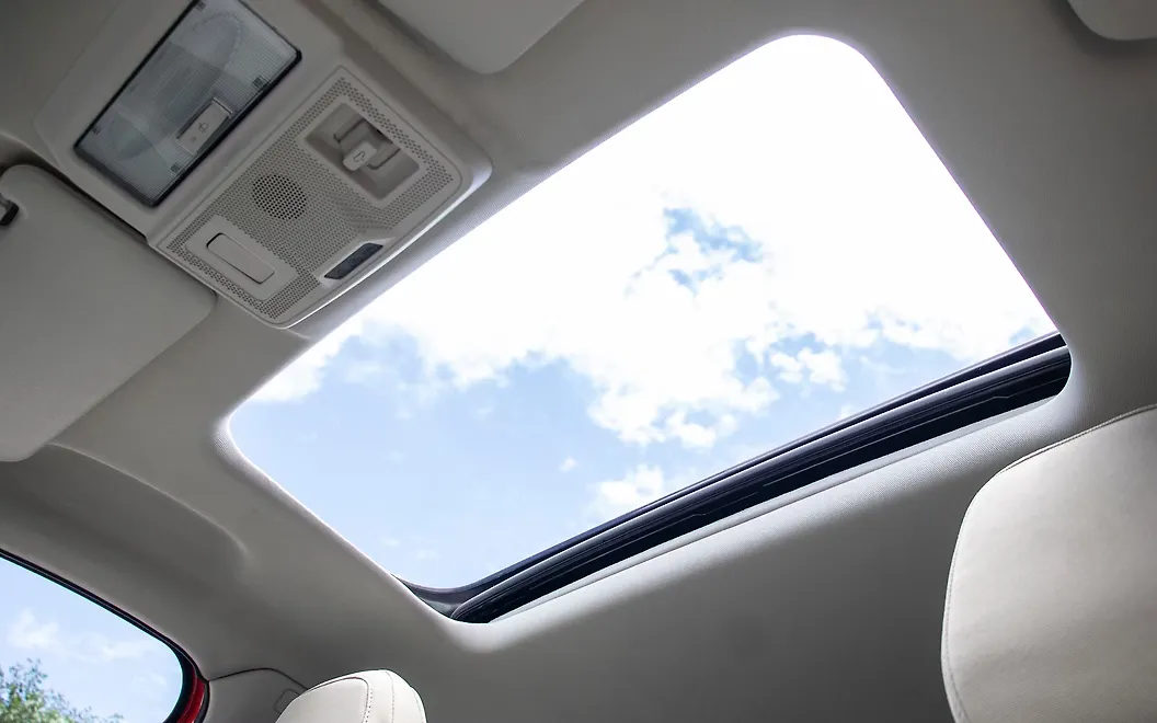 Tata Altroz Sunroof