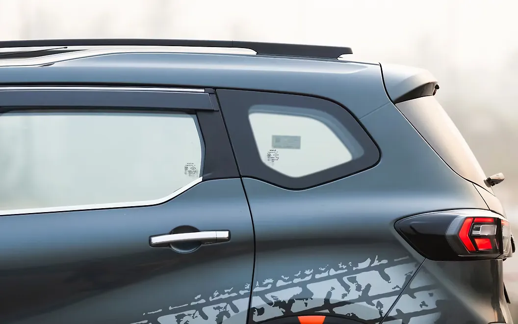 Nissan Gravite Side Rear View