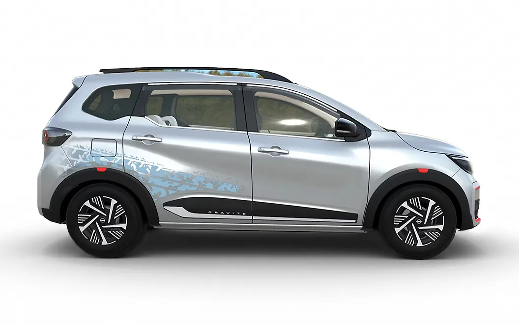 Nissan Gravite Right View