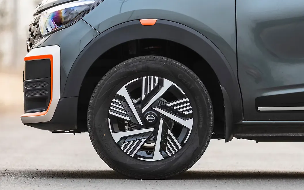 Nissan Gravite Tyre