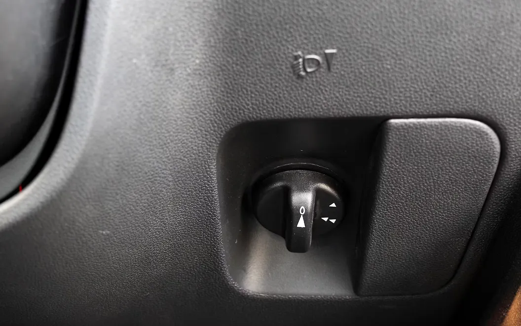 Nissan Gravite Dashboard Switches
