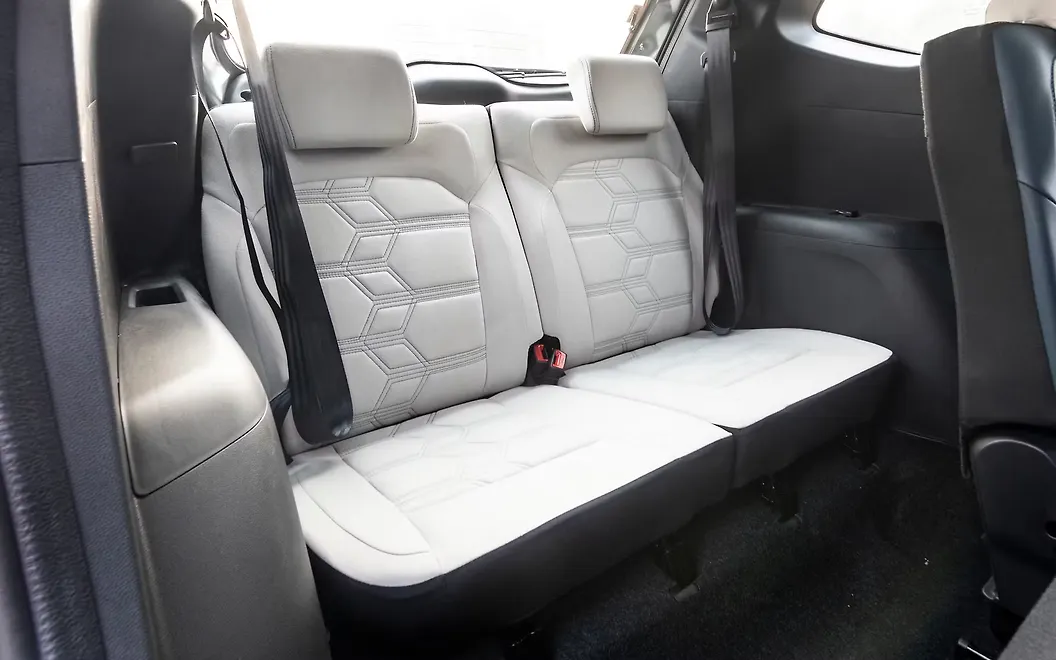 Nissan Gravite Last Row Seats