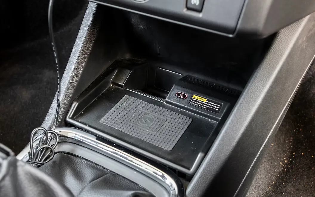 Nissan Gravite USB / Charging Port