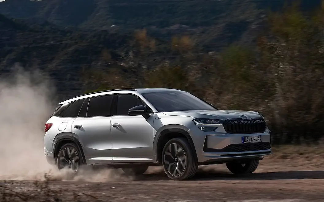 Skoda Kodiaq Front Right View
