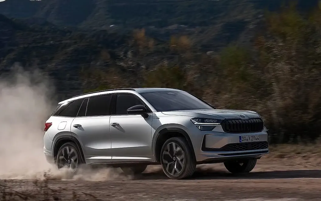 Skoda Kodiaq Front Right View