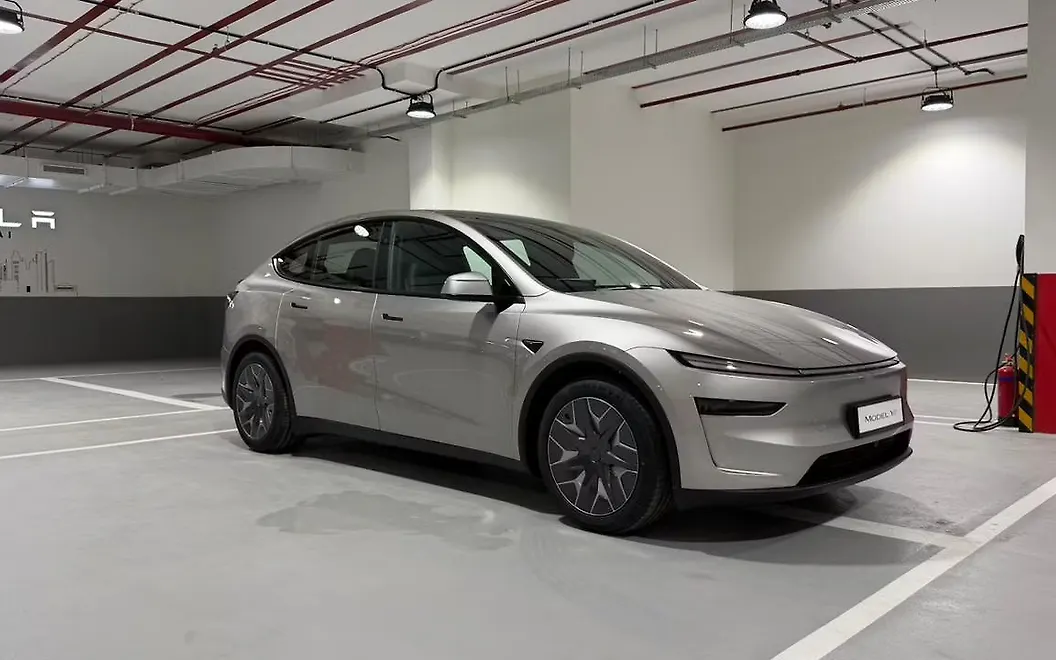 Tesla Model Y Front Right View