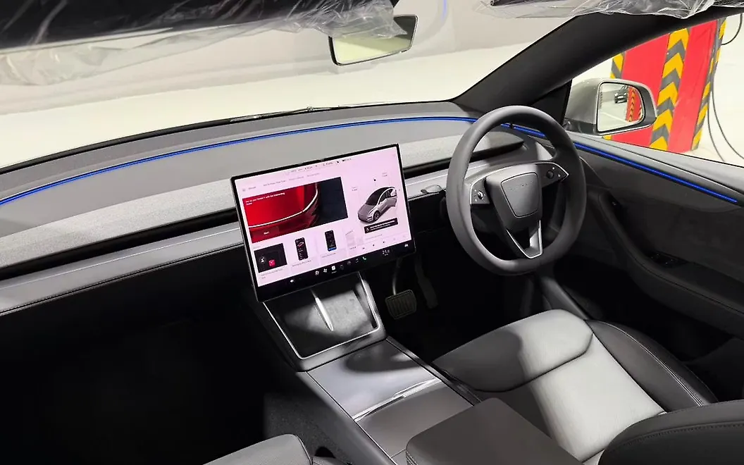 Tesla Model Y DashBoard