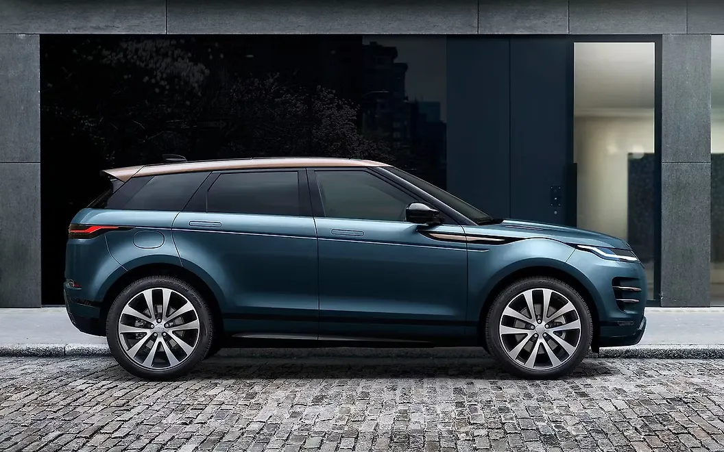 Land Rover Range Rover Evoque Right View