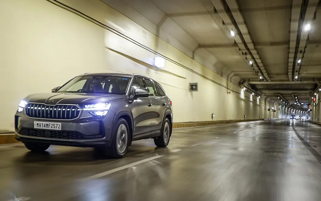 Skoda Kodiaq Front Left View