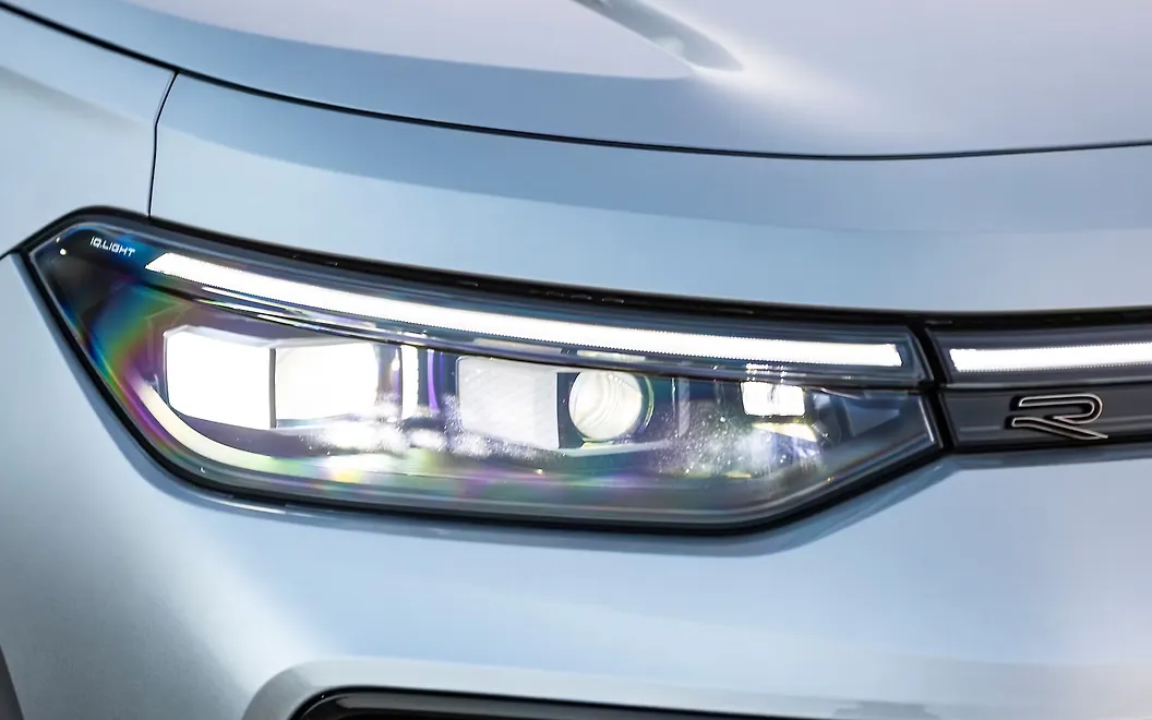 Volkswagen Tayron R-Line Head Light