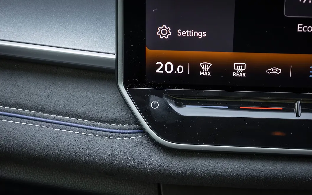 Volkswagen Tayron R-Line AC Controls