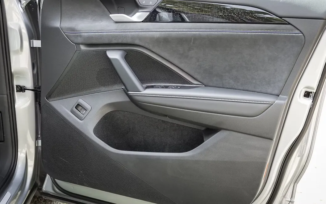 Volkswagen Tayron R-Line Driver Door