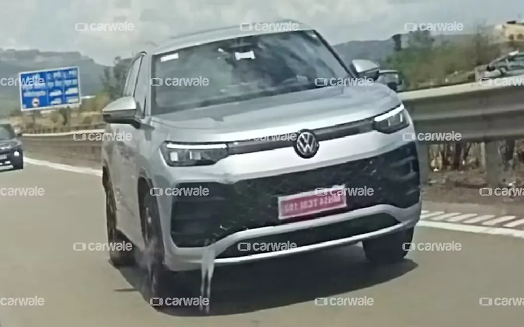 Volkswagen Tayron R-Line Front View