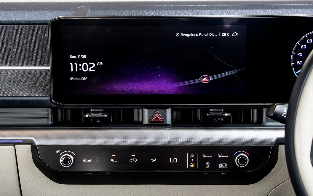 Kia Carens Clavis Infotainment Display