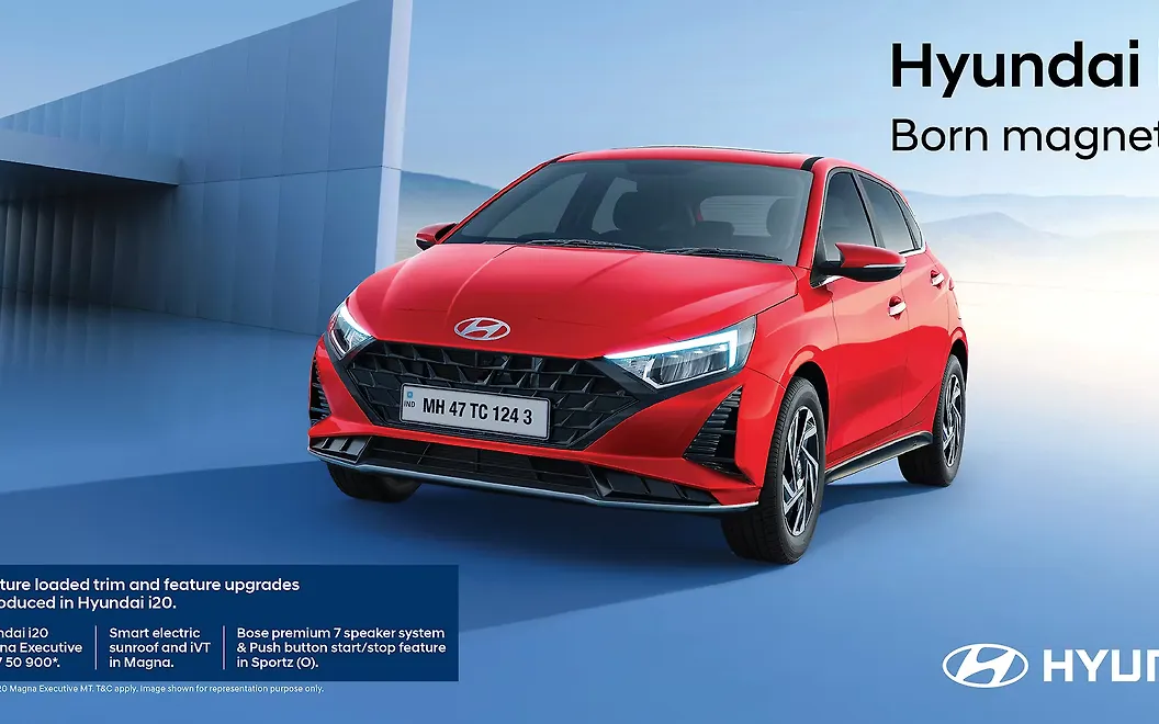 Hyundai i20 Front Left View
