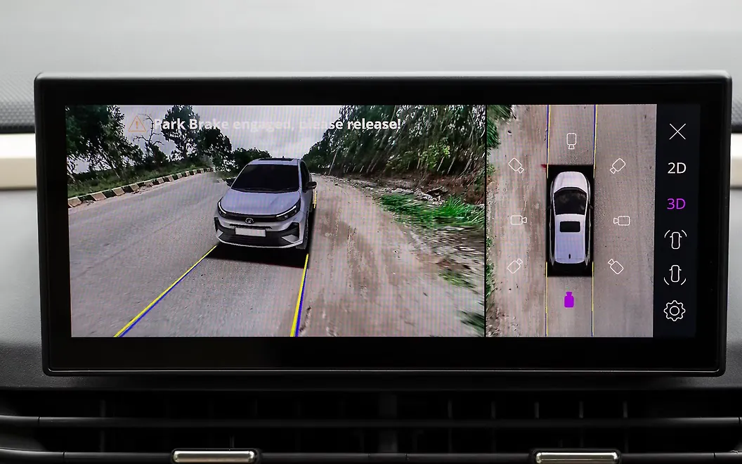 Tata Altroz Infotainment Display