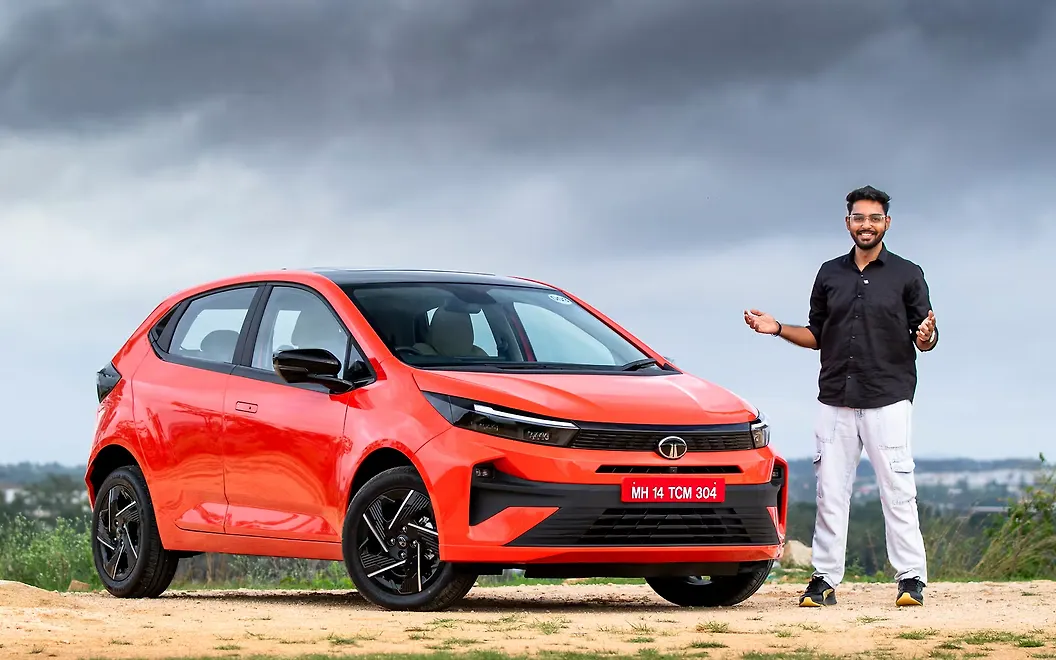 Tata Altroz Front Right View