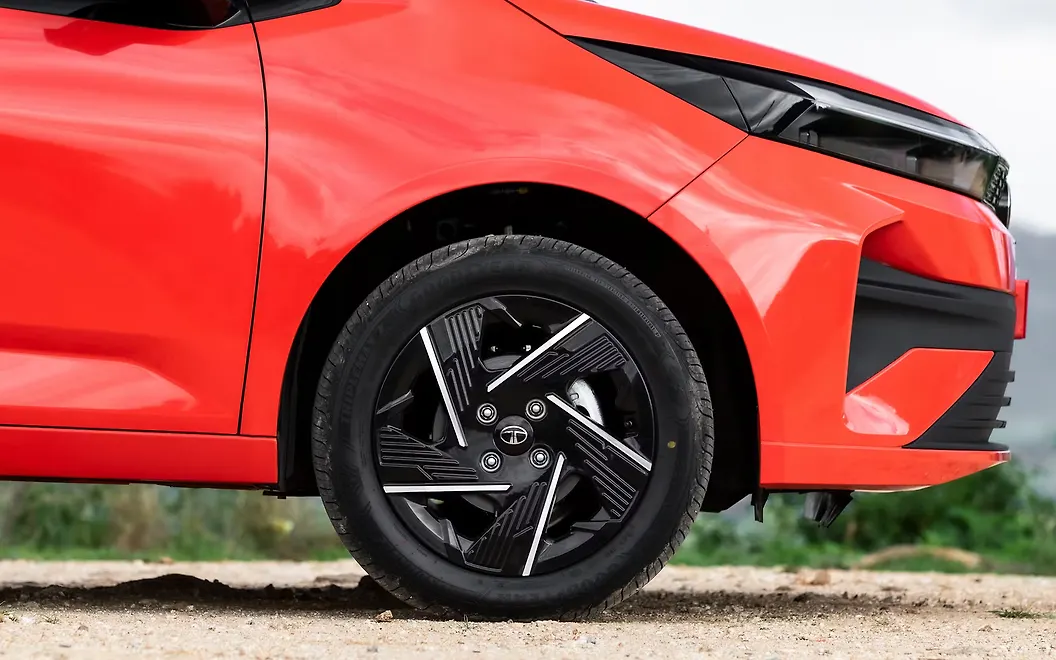 Tata Altroz Tyre