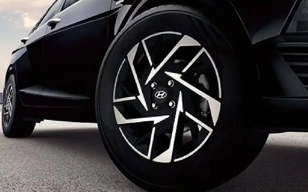 Hyundai Verna Tyre