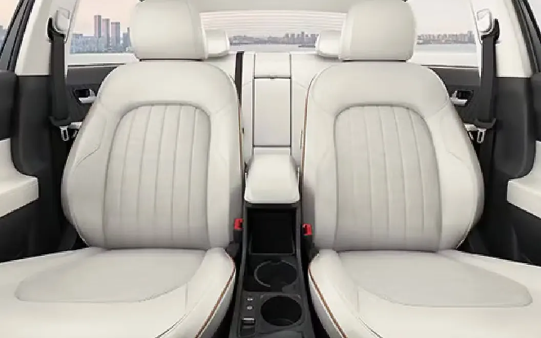 Hyundai Verna Front Seats