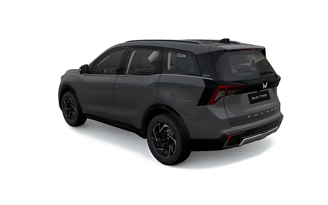 Mahindra XUV 7XO