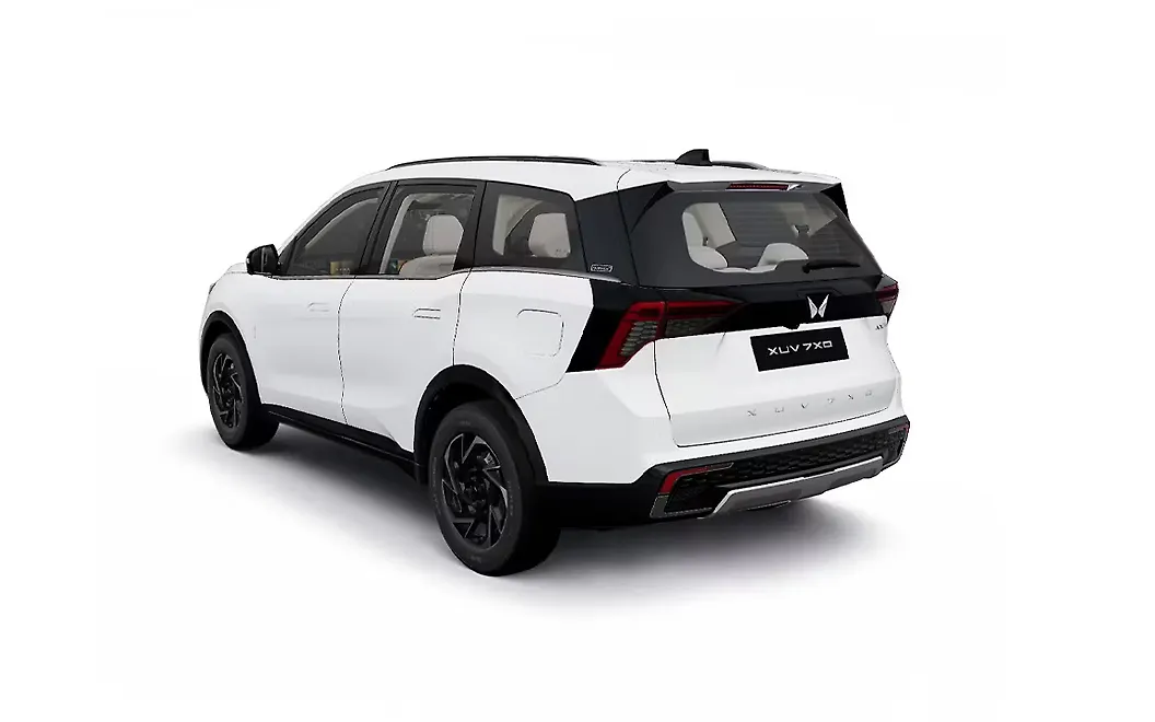 Mahindra XUV 7XO Rear Left View