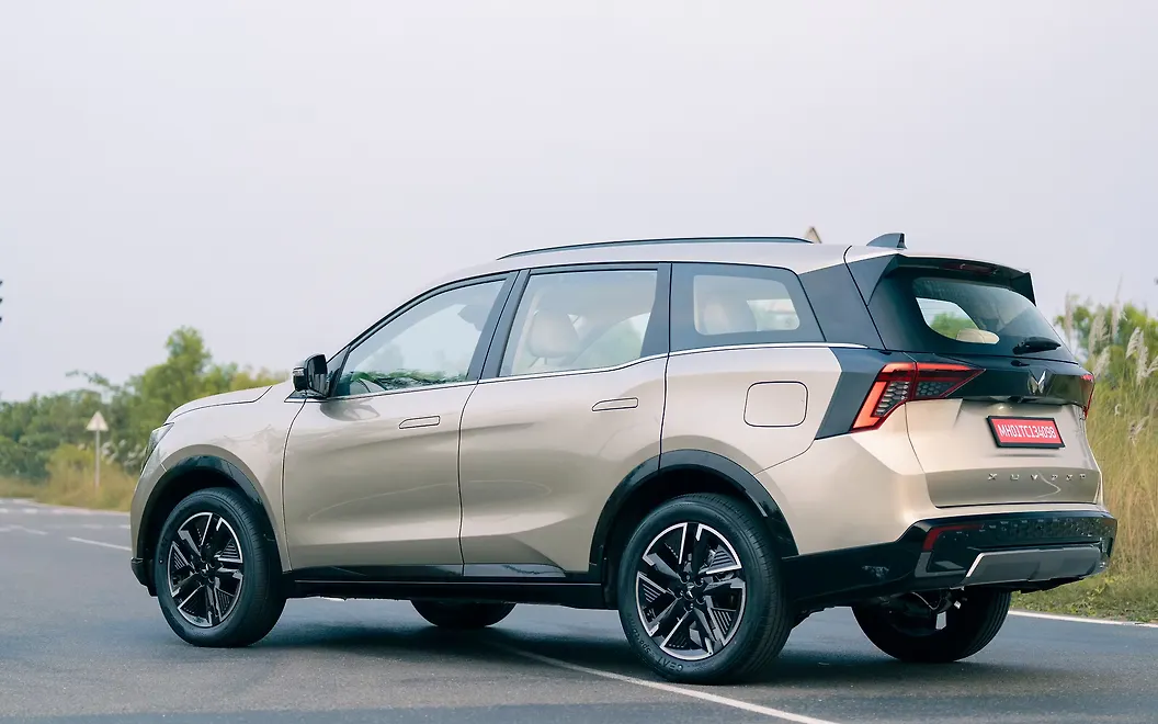 XUV 7XO Rear Left View