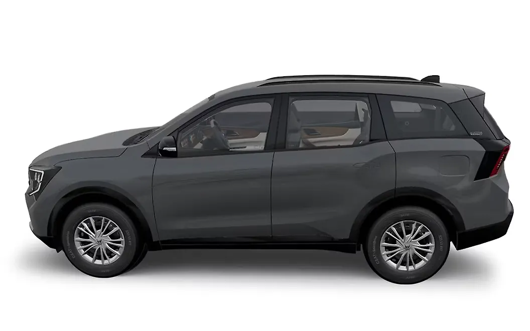 Mahindra XUV 7XO Left View