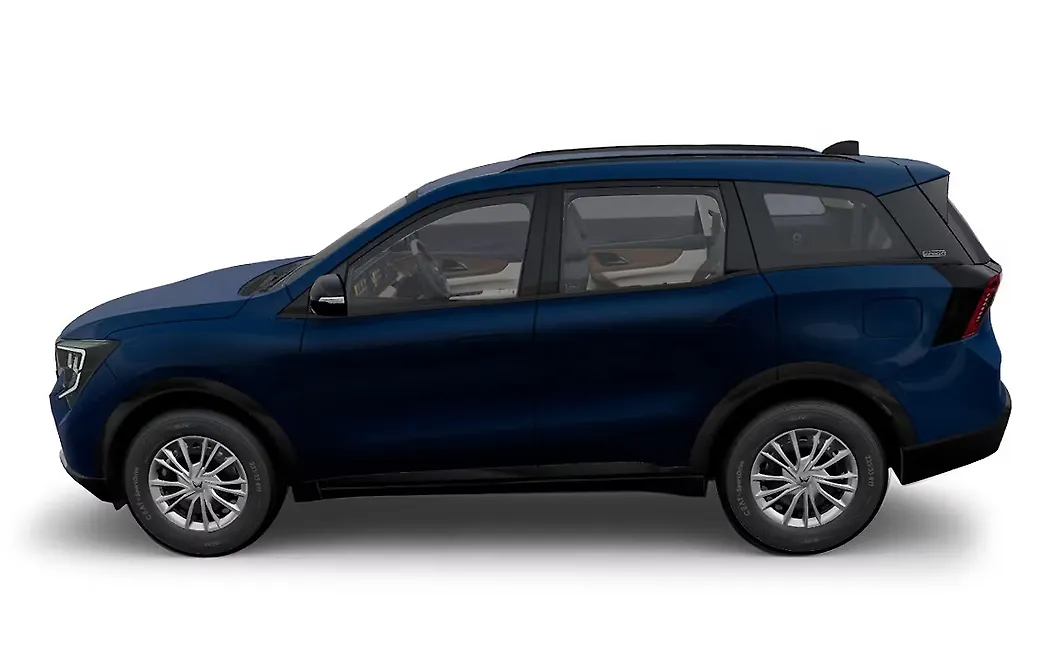 Mahindra XUV 7XO Left View