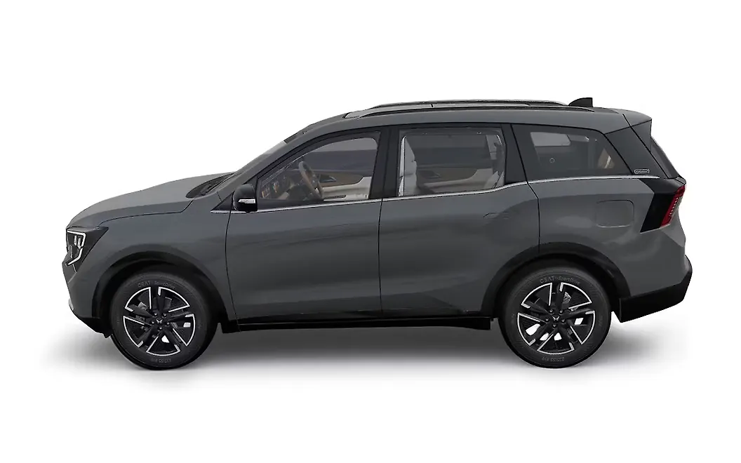 Mahindra XUV 7XO