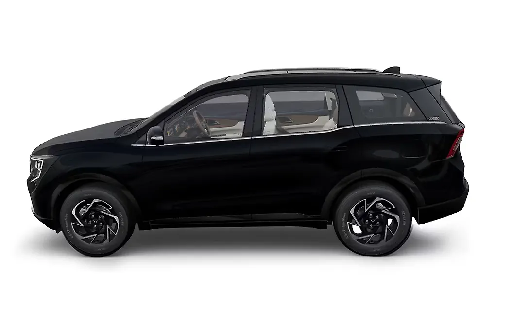 Mahindra XUV 7XO Left View