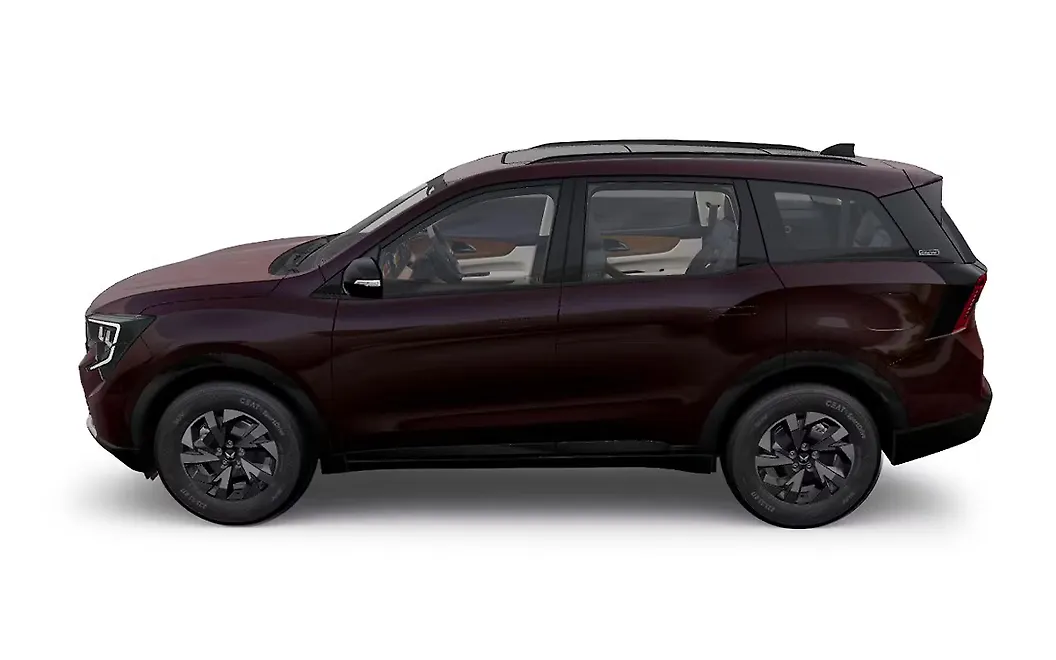 Mahindra XUV 7XO