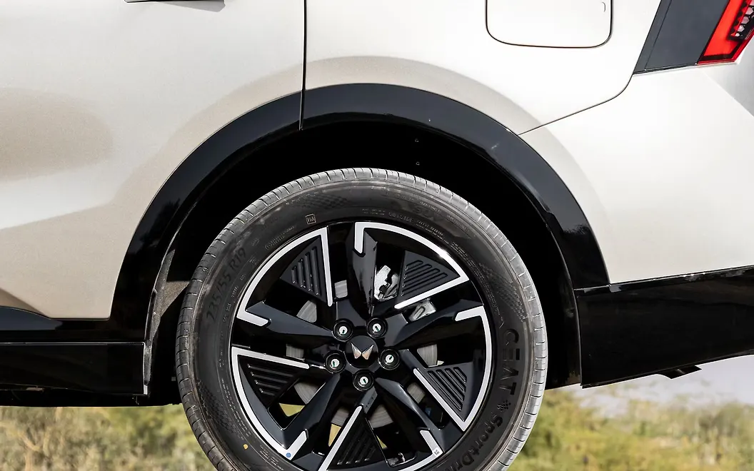 Mahindra XUV 7XO Rear Wheel