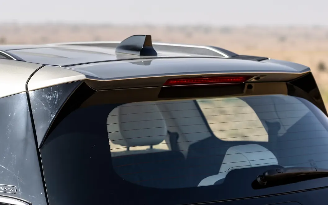 Mahindra XUV 7XO Rear Windscreen